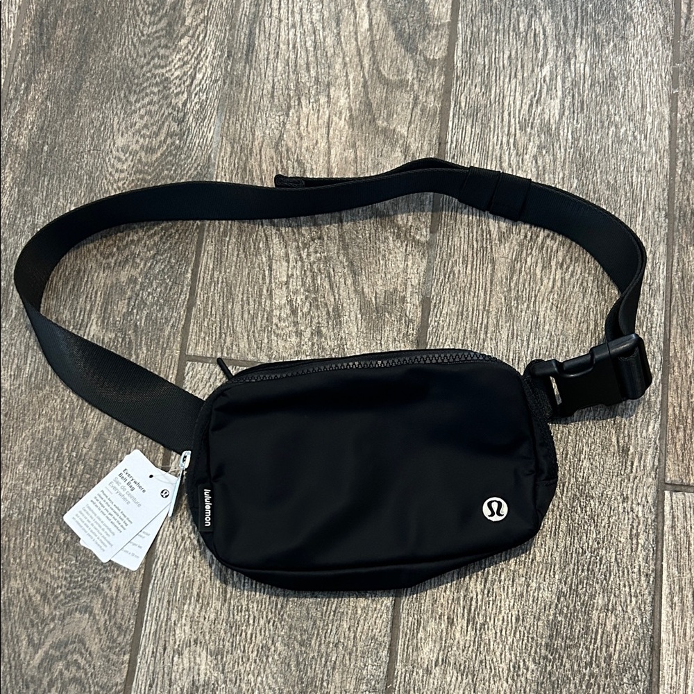 New Black Lululemon Everywhere Belt Bag